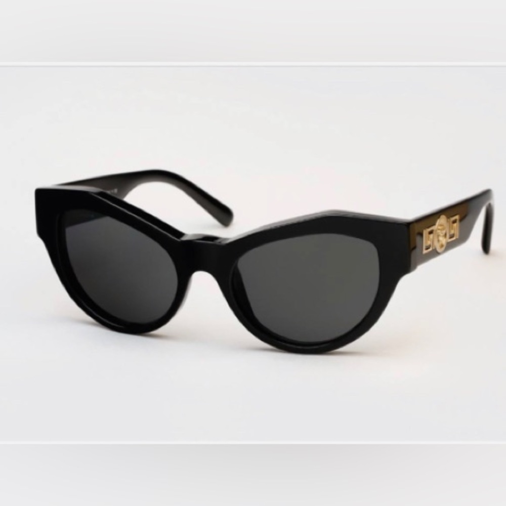 VERSACE Cat eye sunglasses style 4253